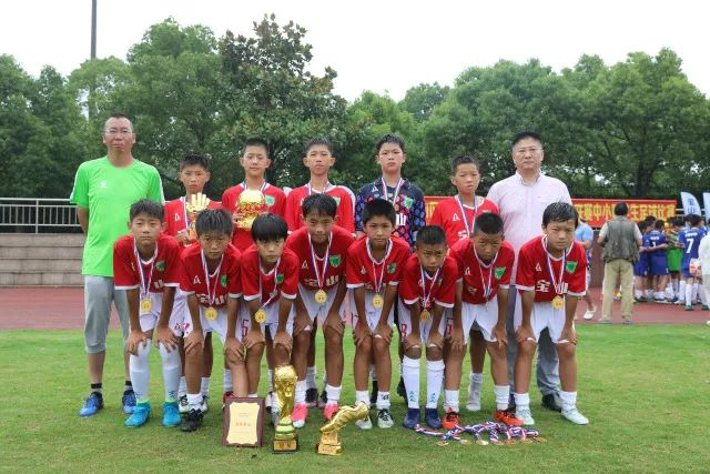 高管分析：雄鹿合同若违规或比快船更为严重